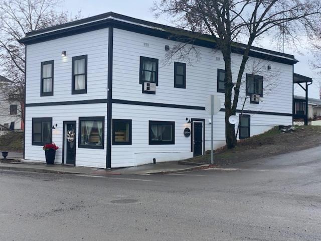 The St Maries Inn Saint Maries Exterior photo